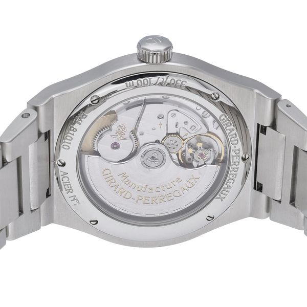 Girard Perregaux Laureato 81000-11-131-11A